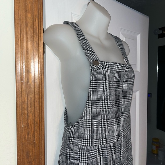 Emory Park Printed Jumpsuit - Picture 3 of 9